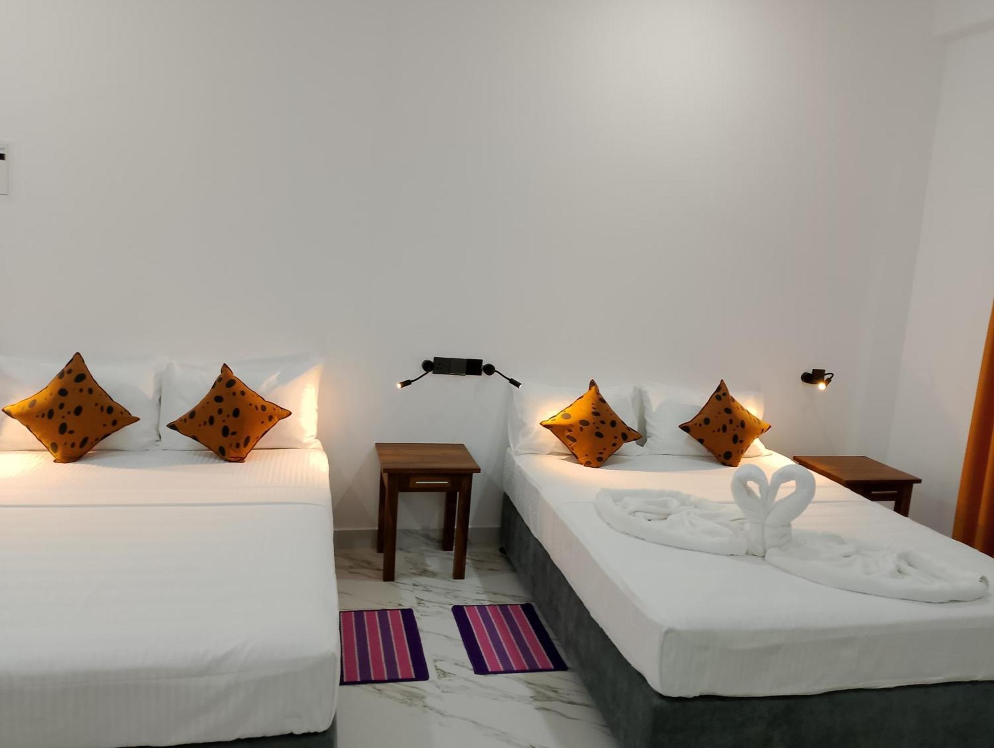 Malindu Yala Gate Hotel ทิซซามาฮารามา ภายนอก รูปภาพ