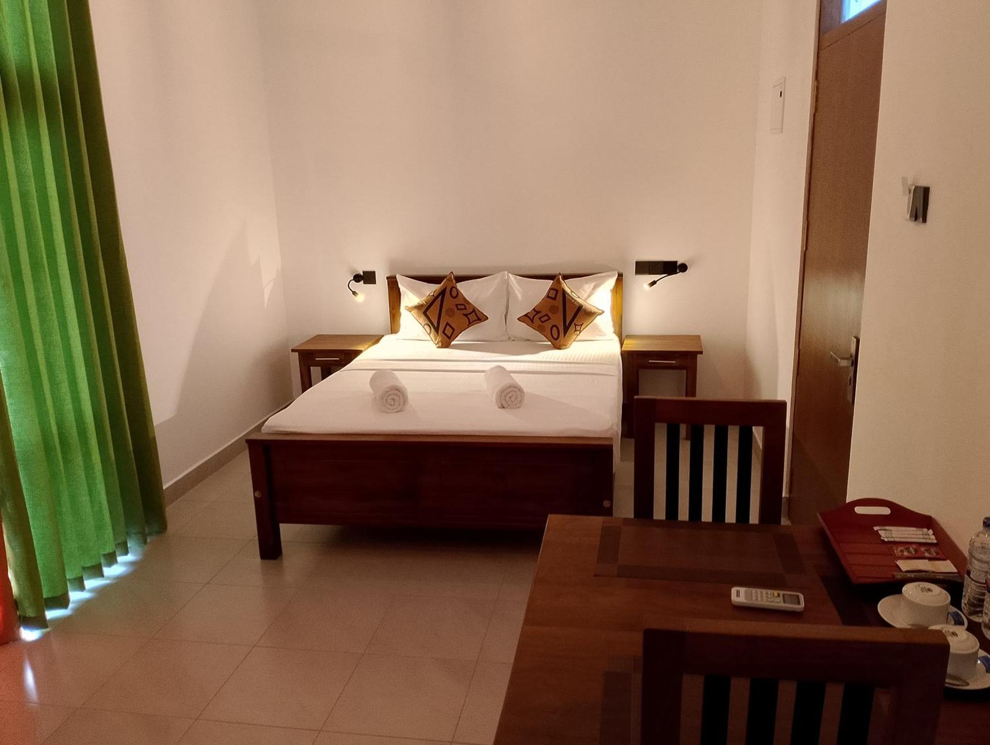Malindu Yala Gate Hotel ทิซซามาฮารามา ภายนอก รูปภาพ