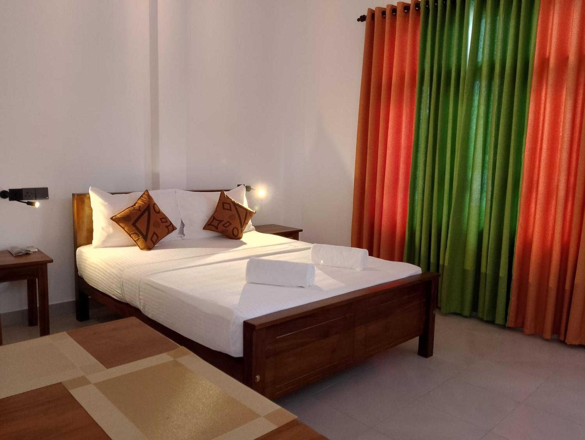 Malindu Yala Gate Hotel ทิซซามาฮารามา ภายนอก รูปภาพ