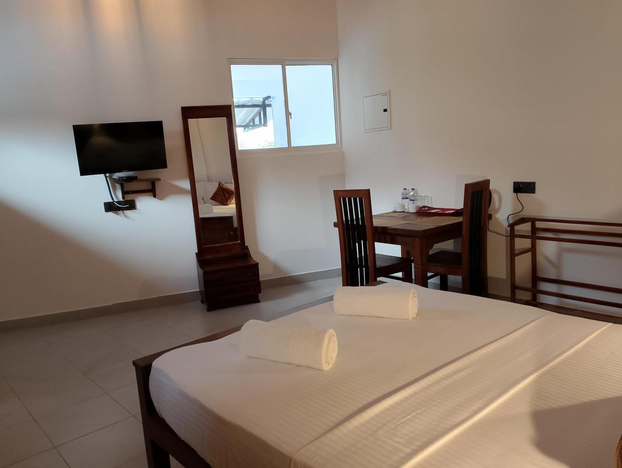 Malindu Yala Gate Hotel ทิซซามาฮารามา ภายนอก รูปภาพ