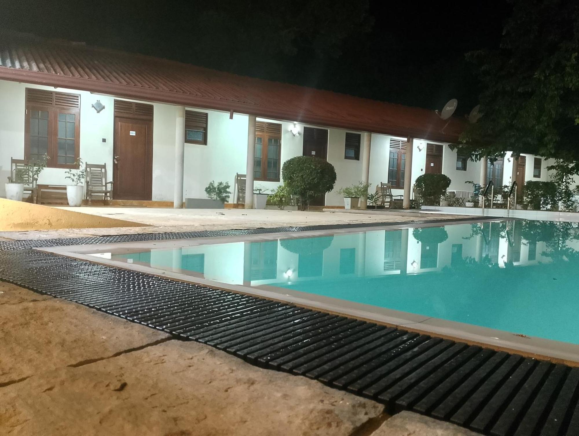 Malindu Yala Gate Hotel ทิซซามาฮารามา ภายนอก รูปภาพ