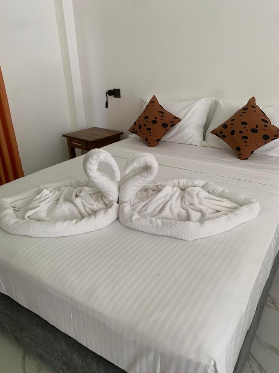 Malindu Yala Gate Hotel ทิซซามาฮารามา ภายนอก รูปภาพ